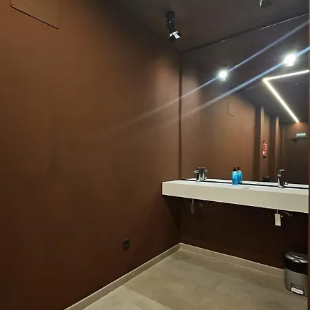 Vad - Youth Age Limit 18-49 لقنت